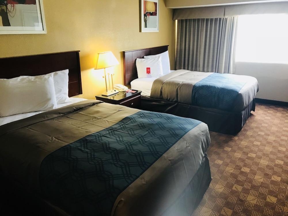 Rodeway Inn Сандстън Екстериор снимка