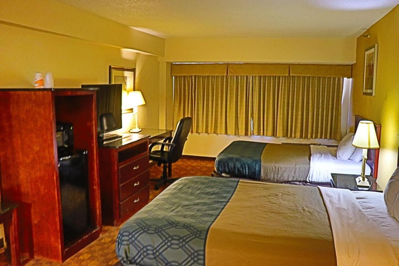 Rodeway Inn Сандстън Екстериор снимка