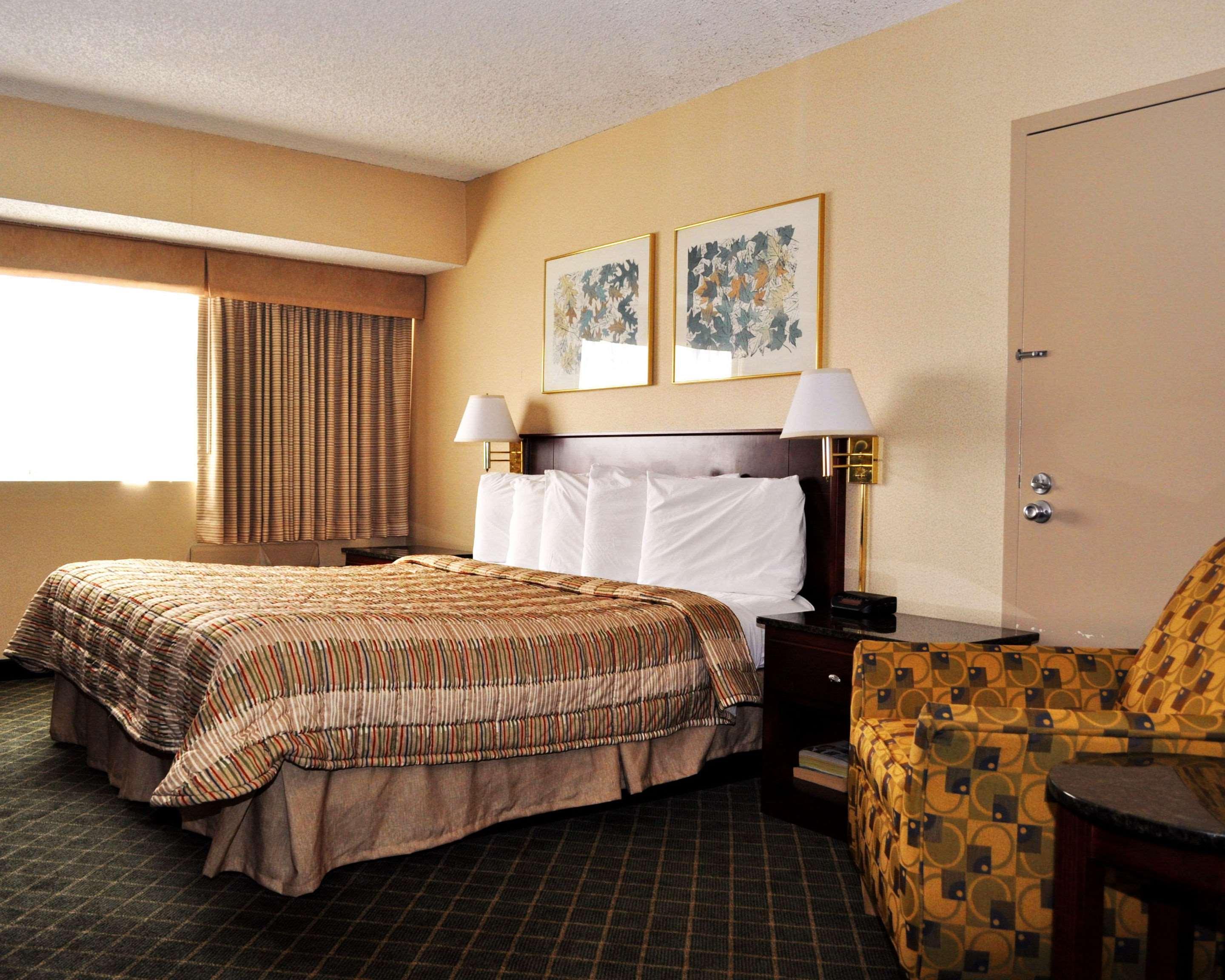 Rodeway Inn Сандстън Екстериор снимка