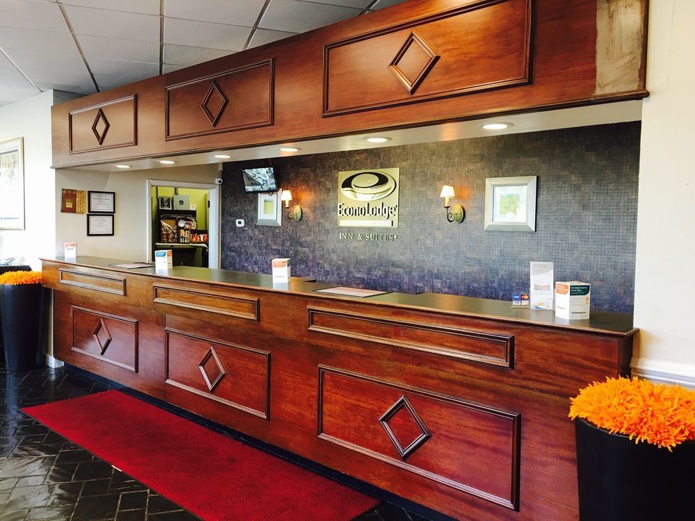 Rodeway Inn Сандстън Екстериор снимка