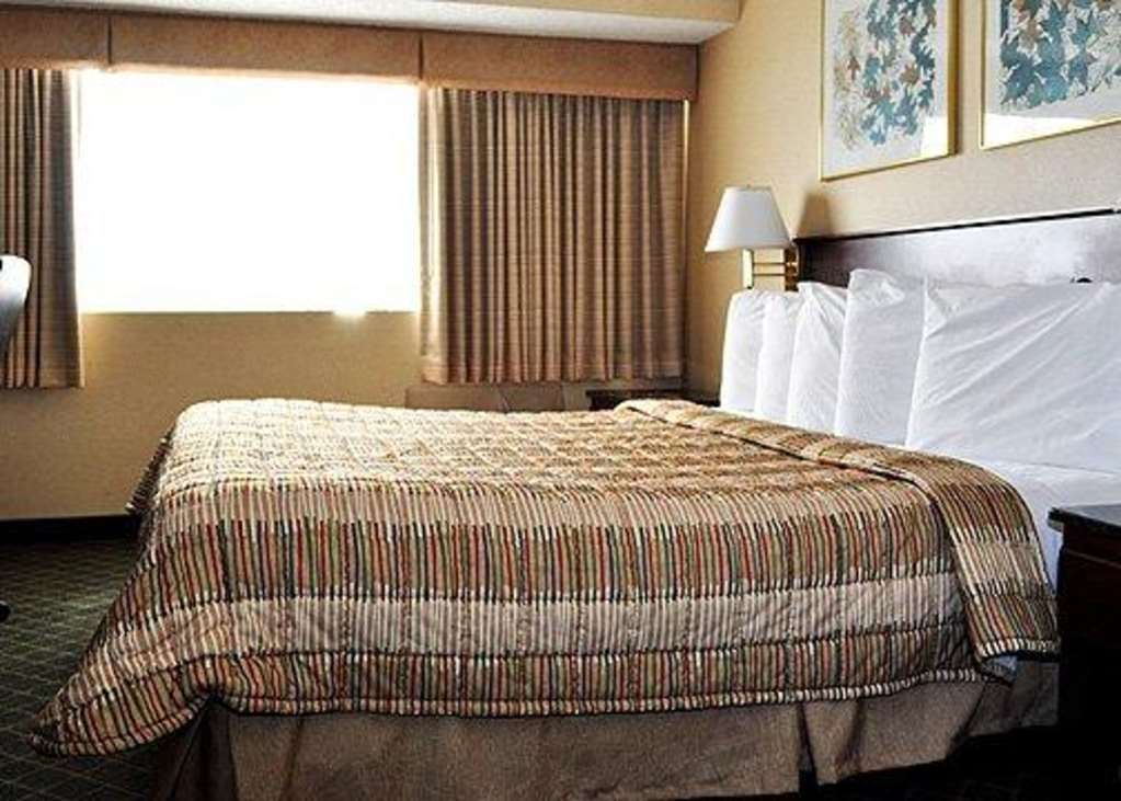 Rodeway Inn Сандстън Стая снимка