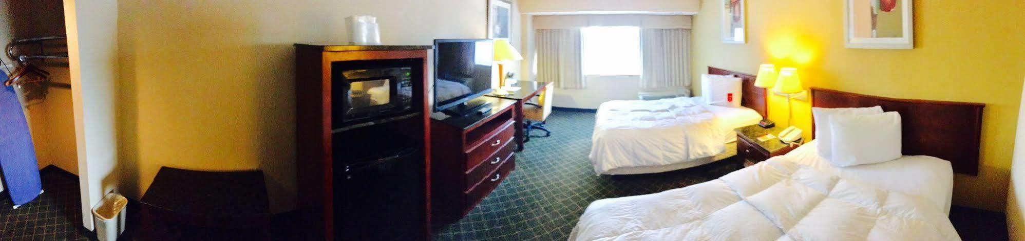 Rodeway Inn Сандстън Екстериор снимка