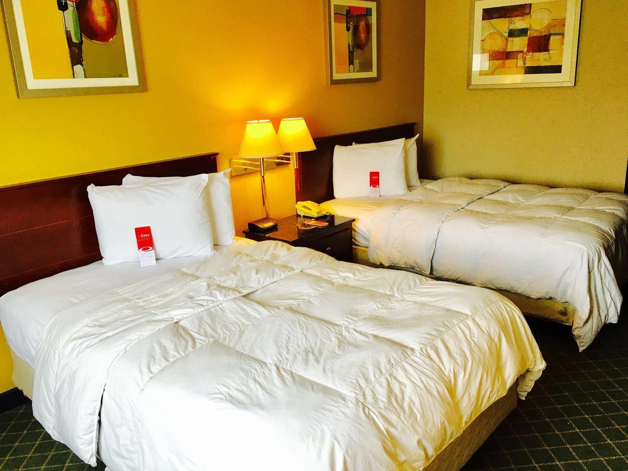 Rodeway Inn Сандстън Екстериор снимка