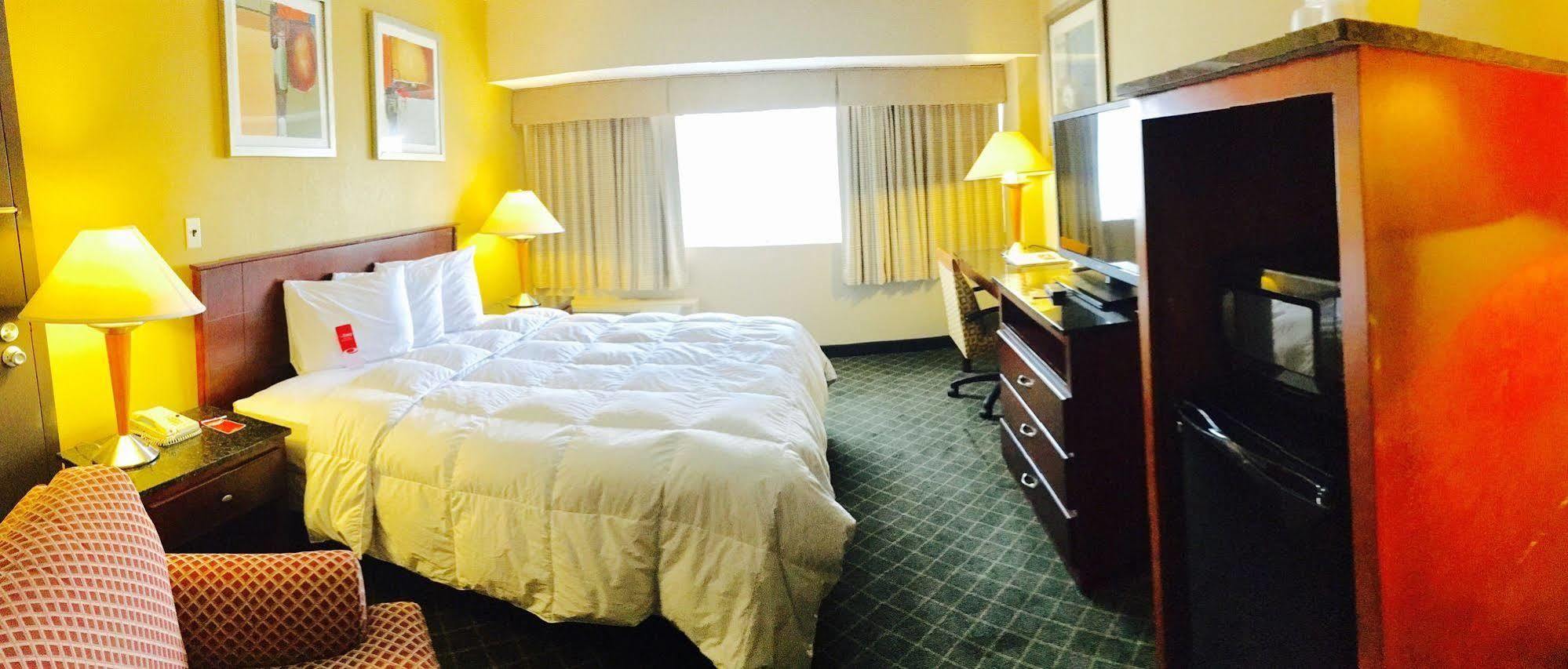Rodeway Inn Сандстън Екстериор снимка